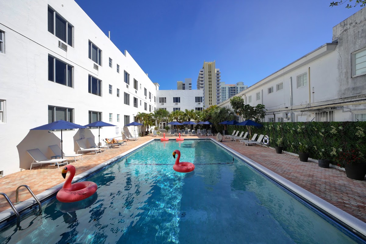 Tropics Hotel gallery 1