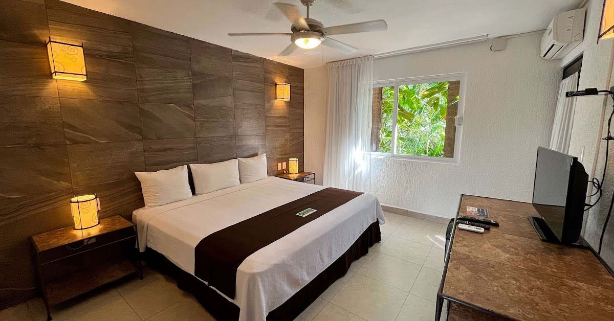 Tukan Playa del Carmen gallery 2