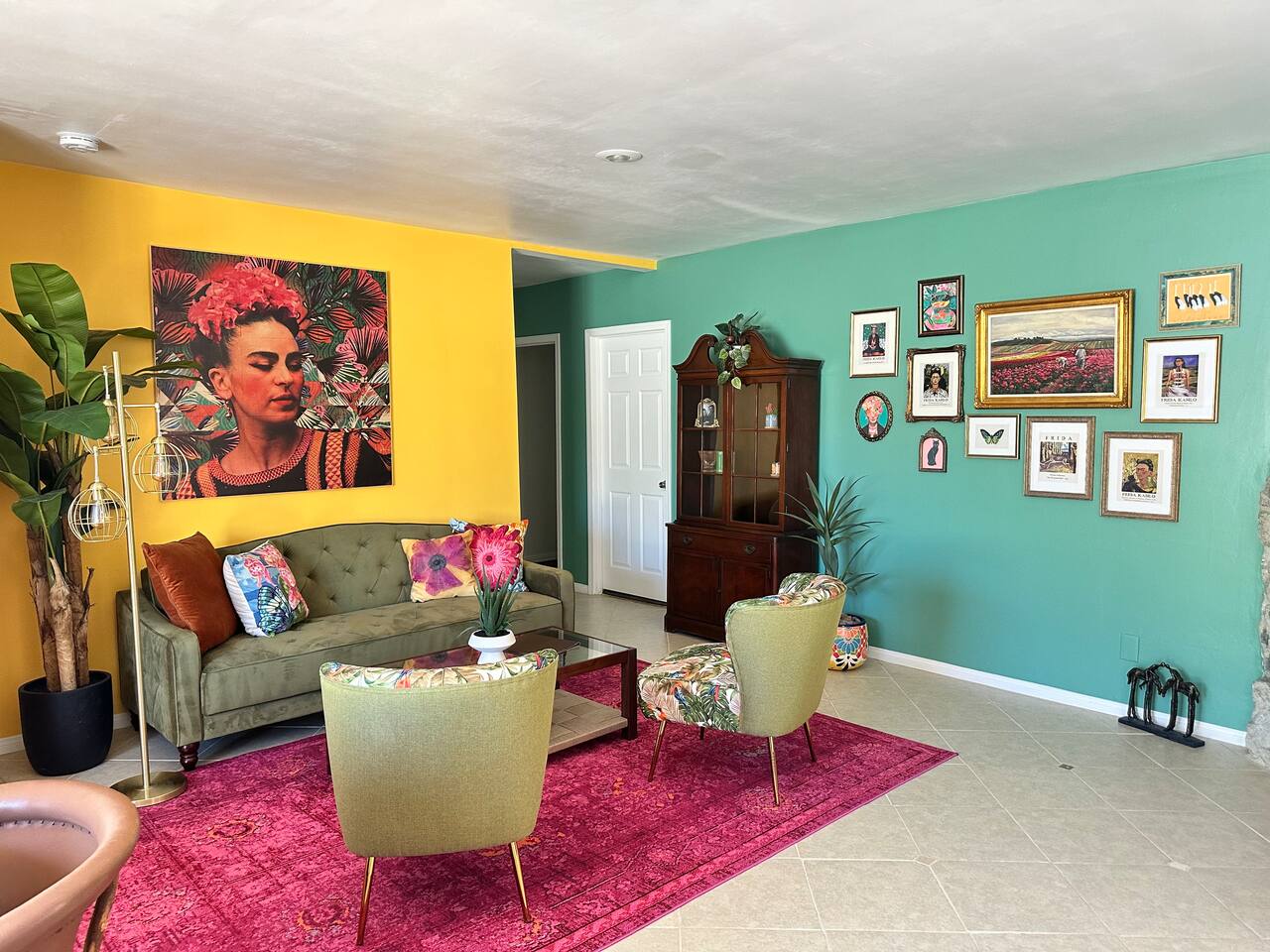 Casa de Frida-Gated House+Hot Tub+ Huge yard gallery 8