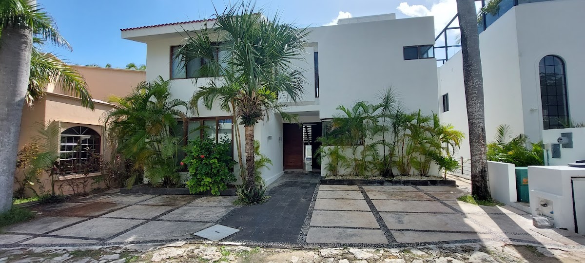 Villa Yambu gallery 1