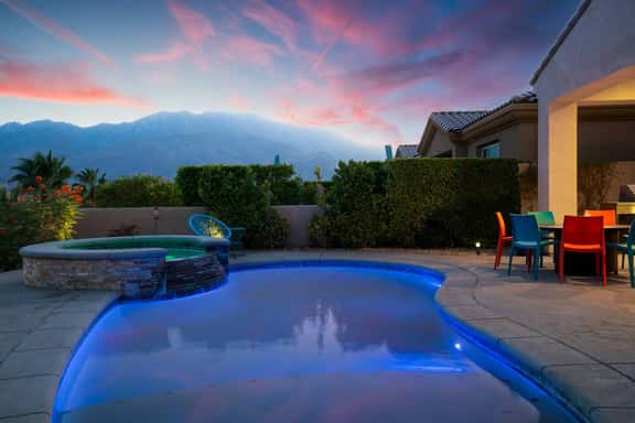 Chimayo Villa, Poolside Mtn Views close to PS gallery 2